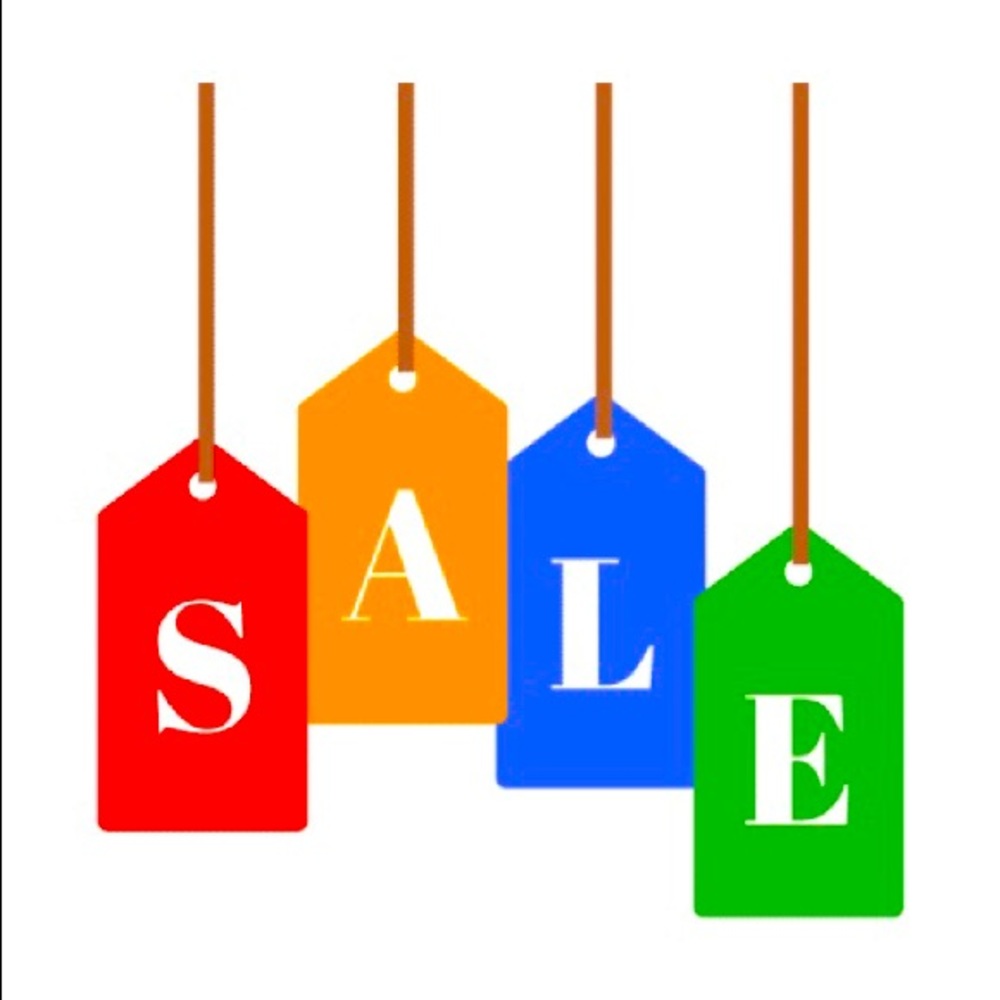 Wardrobe Winks is Having a Sale!